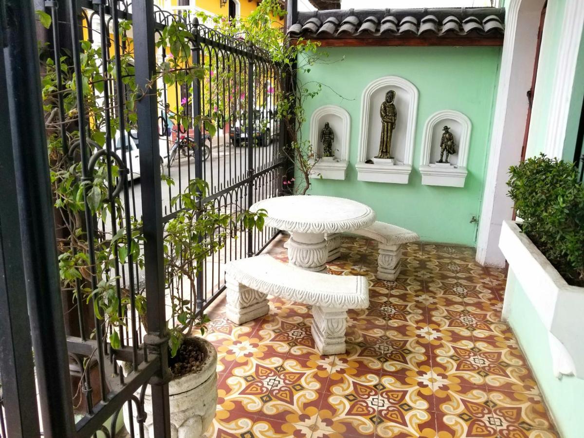 Bed and Breakfast Casa Del Agua Гранада Экстерьер фото
